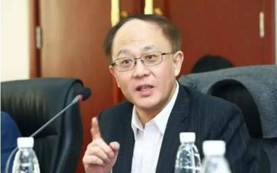 中美“差距”究竟在哪？邱震海曾经语出惊人：“中国辛辛苦苦在14亿人中培养人才，老