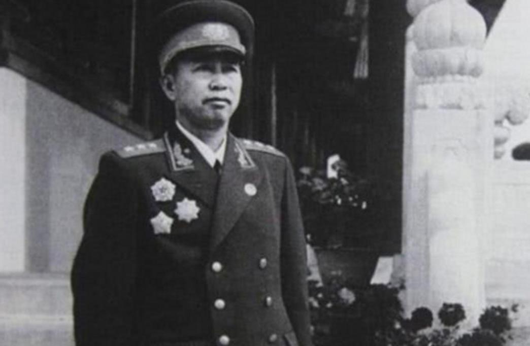 刘亚楼去世多年，翟云英才知周恩来曾下令向她隐瞒病情，嚎啕大哭
“1965年5月7