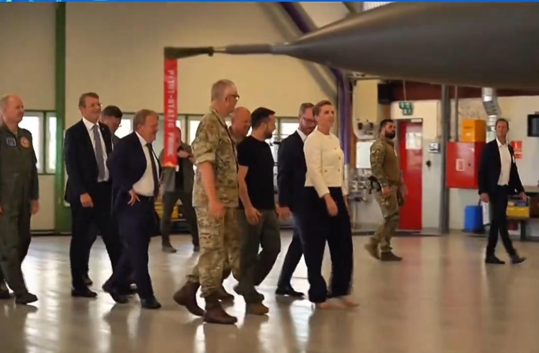 主权亮剑：丹麦国防部授权士兵，可对美军夺取格陵兰岛开枪自卫


  丹麦国防部近