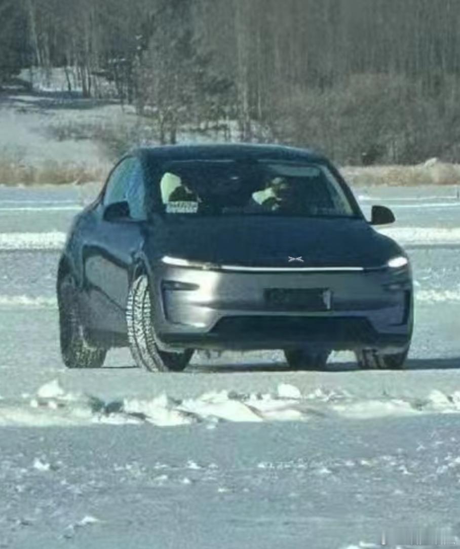 来了，这这这，小鹏焕新Model Y[哈哈]图一亮了，哪个鬼才P的，这是新款G6