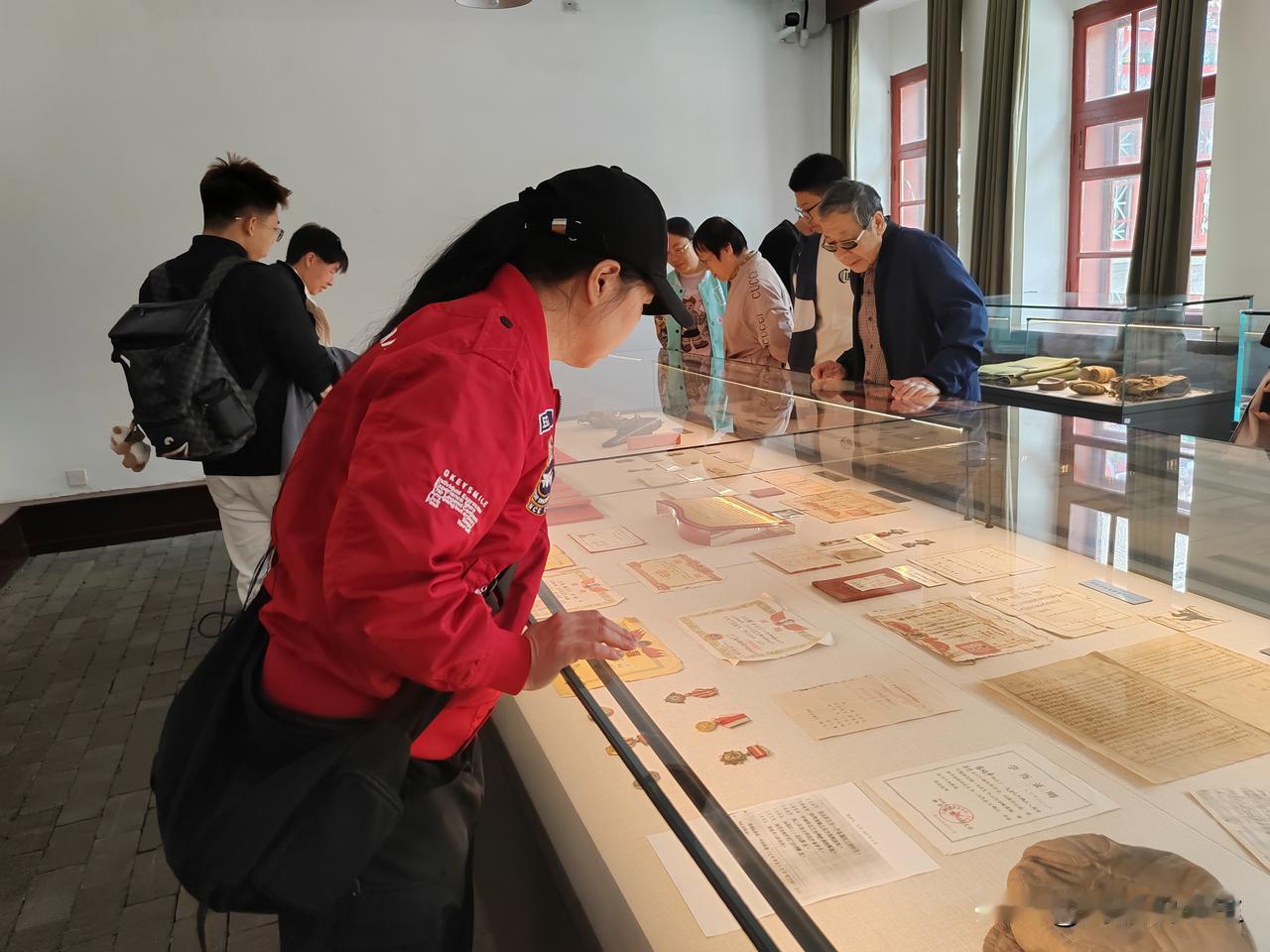 今天要上班了，这个五一对我来说忙坏了，可以用马不停蹄来形容了，几乎每天都在路上，