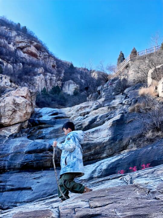 新年第一爬｜郑州周边1h亲子徒步“上春山”