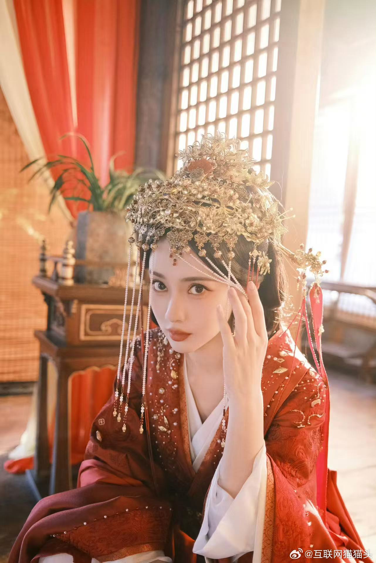 百花杀一场婚礼两个人都失恋了百花杀 同一场婚礼分出三种心境，两位王爷目送挚爱出嫁