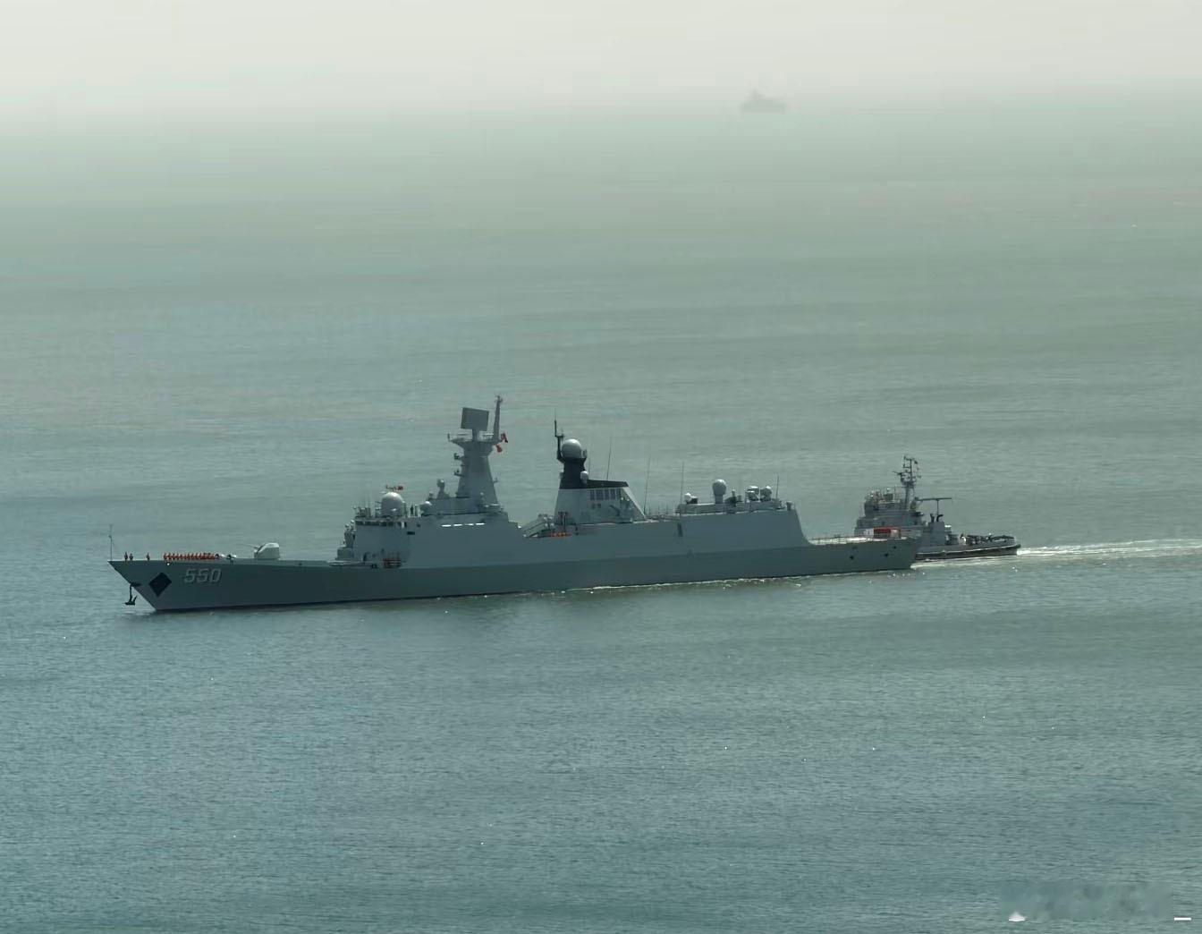 550潍坊舰回港 