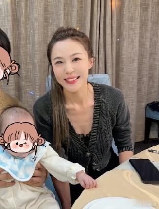 #李金铭近照状态#李金铭现在状态和美嘉到底有啥区别啊[泪]小时候看爱情公寓她就这