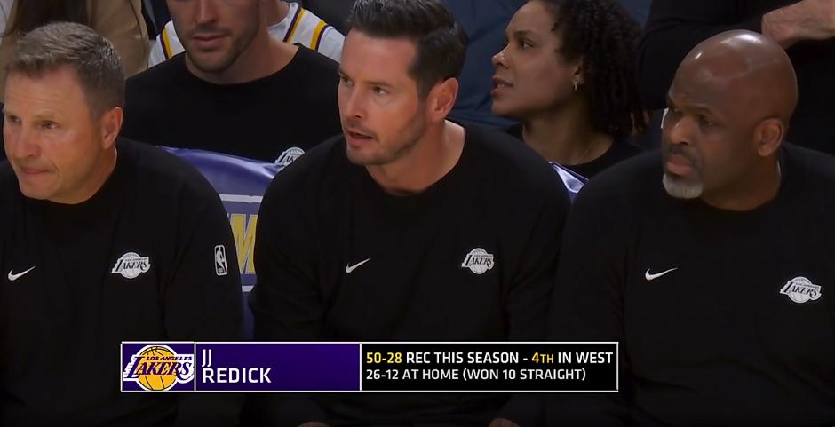 雷迪克怒了，把八村骂傻了，这是真生气啊！
今天湖人主场打雷霆，目前湖人比分落后，