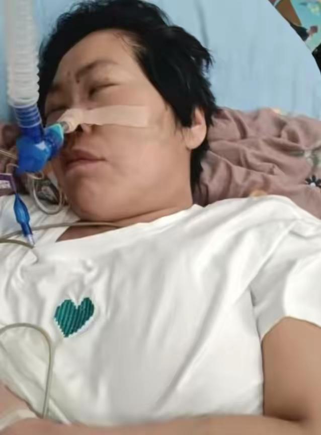 河南一高三男生为给母亲治病欲放弃高考，经网友劝说重返考场，谁料，最后一门考试前，