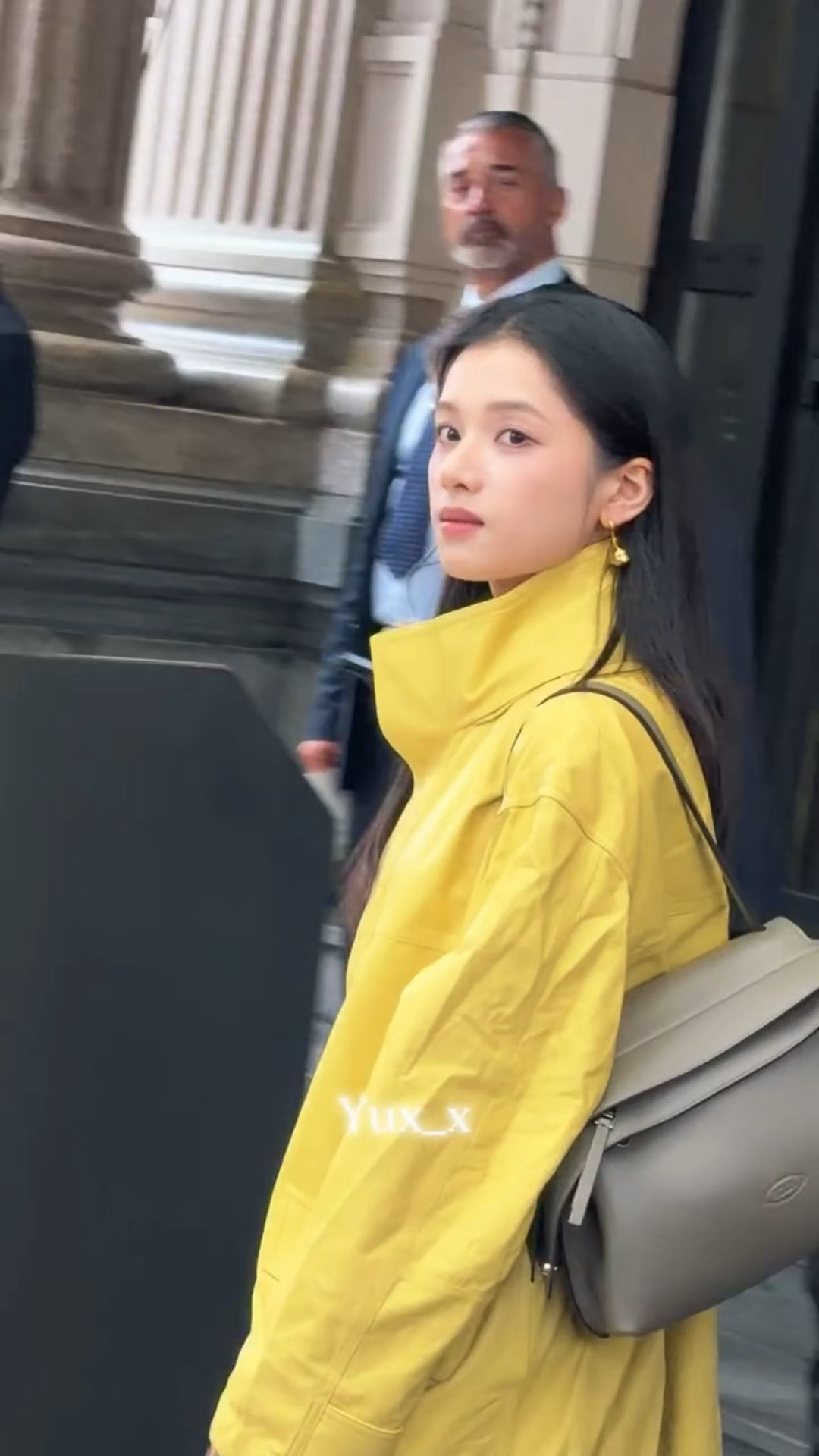 婧仪你是一个奶黄包我一口吃掉[期待]张婧仪好像一个奶黄包 ​​​