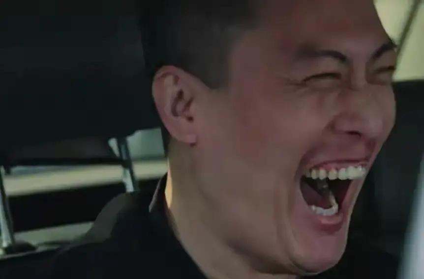 电视台零宣传，直接扔出40集刑侦剧。4小时，热度冲到5361。
他们敢这么玩，因