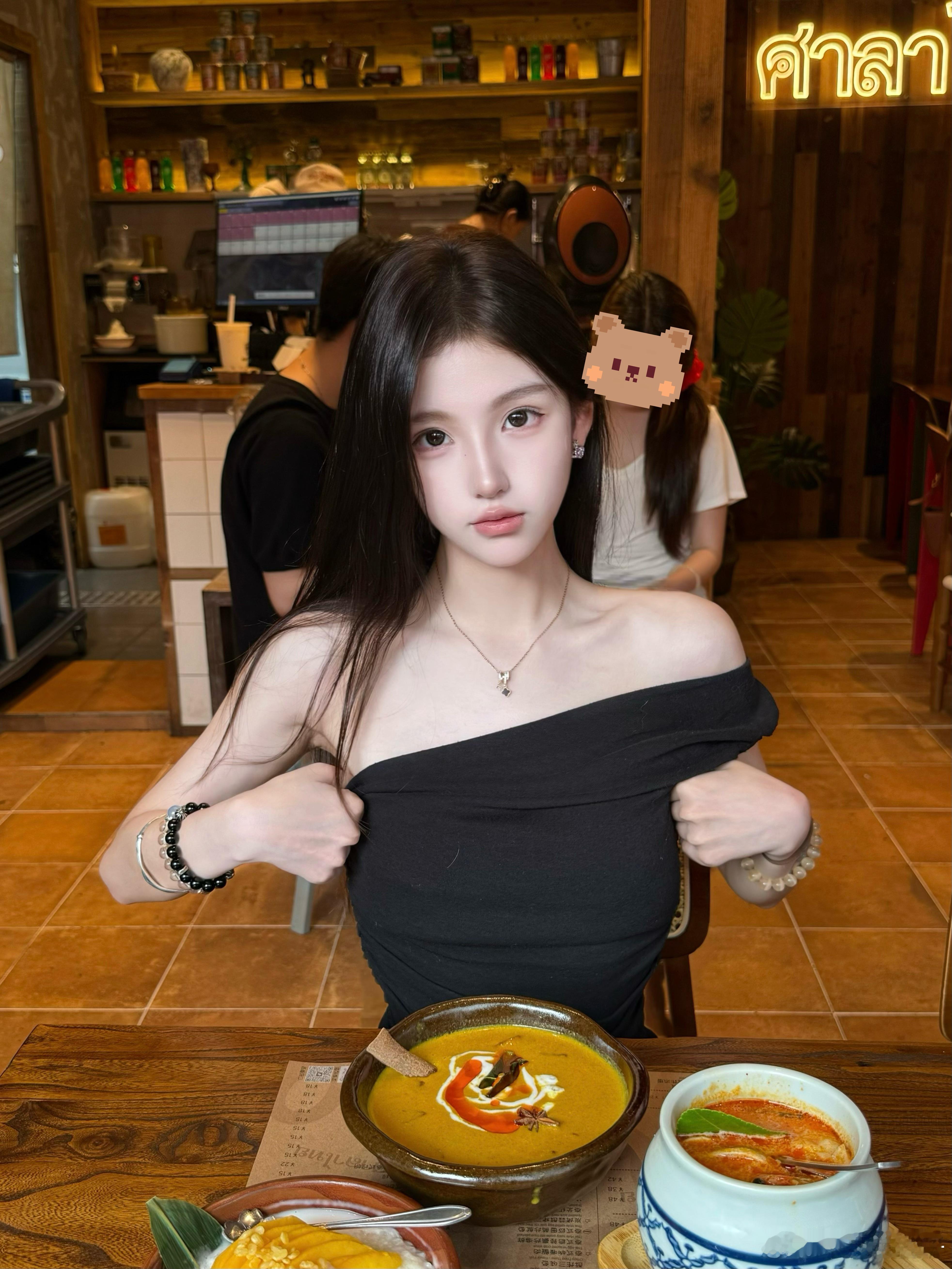 是在骂我吗 听不懂 感觉像在撒娇 ​​​