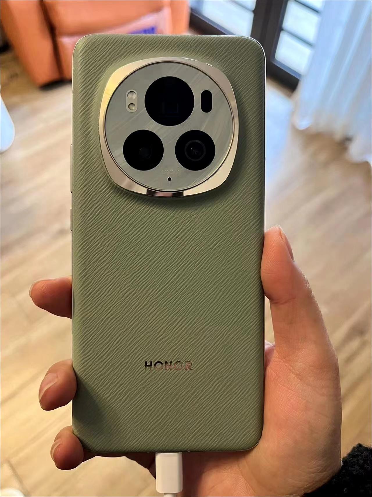 用了俩个月的Magic6 Pro，现在降价到4700了，怎么感觉比大哥Mate6