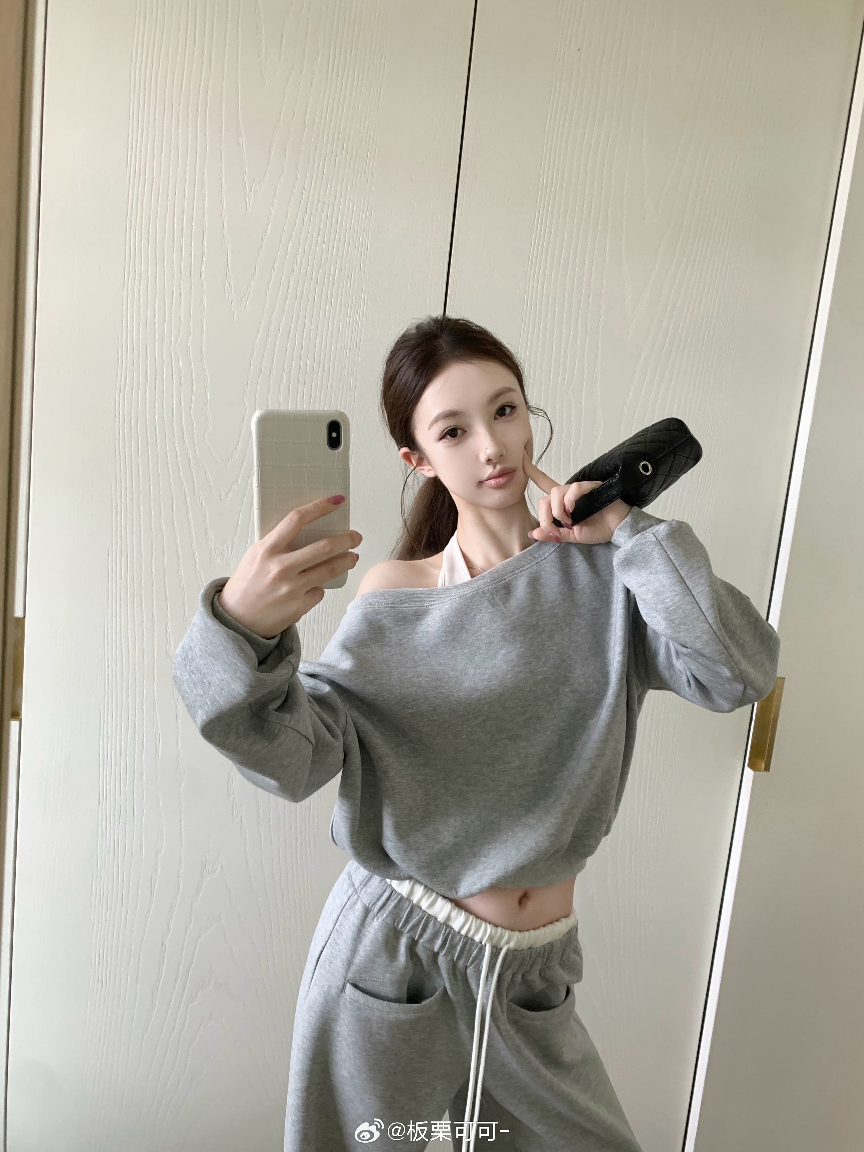 板栗可可Bankelili1/20/20:00这套韩里韩气的三件套简直是早八通勤