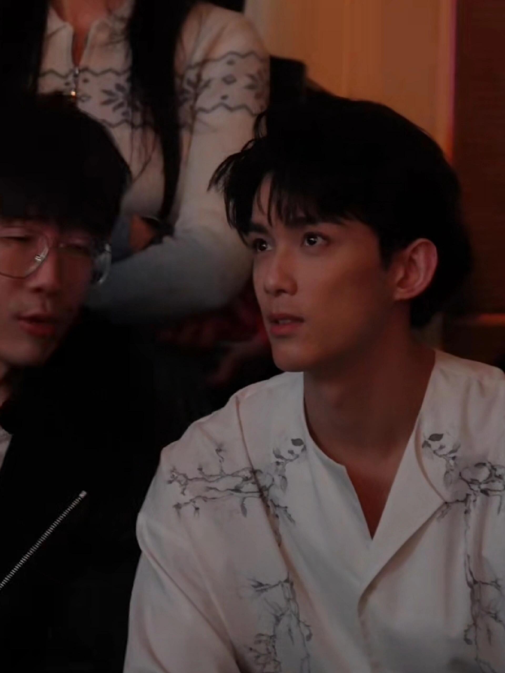 啊啊啊磊丝集合尖叫！这部剧的吴磊杀疯了啊张吃鱼官宣剑来电视剧开机！主演是吴磊！ 