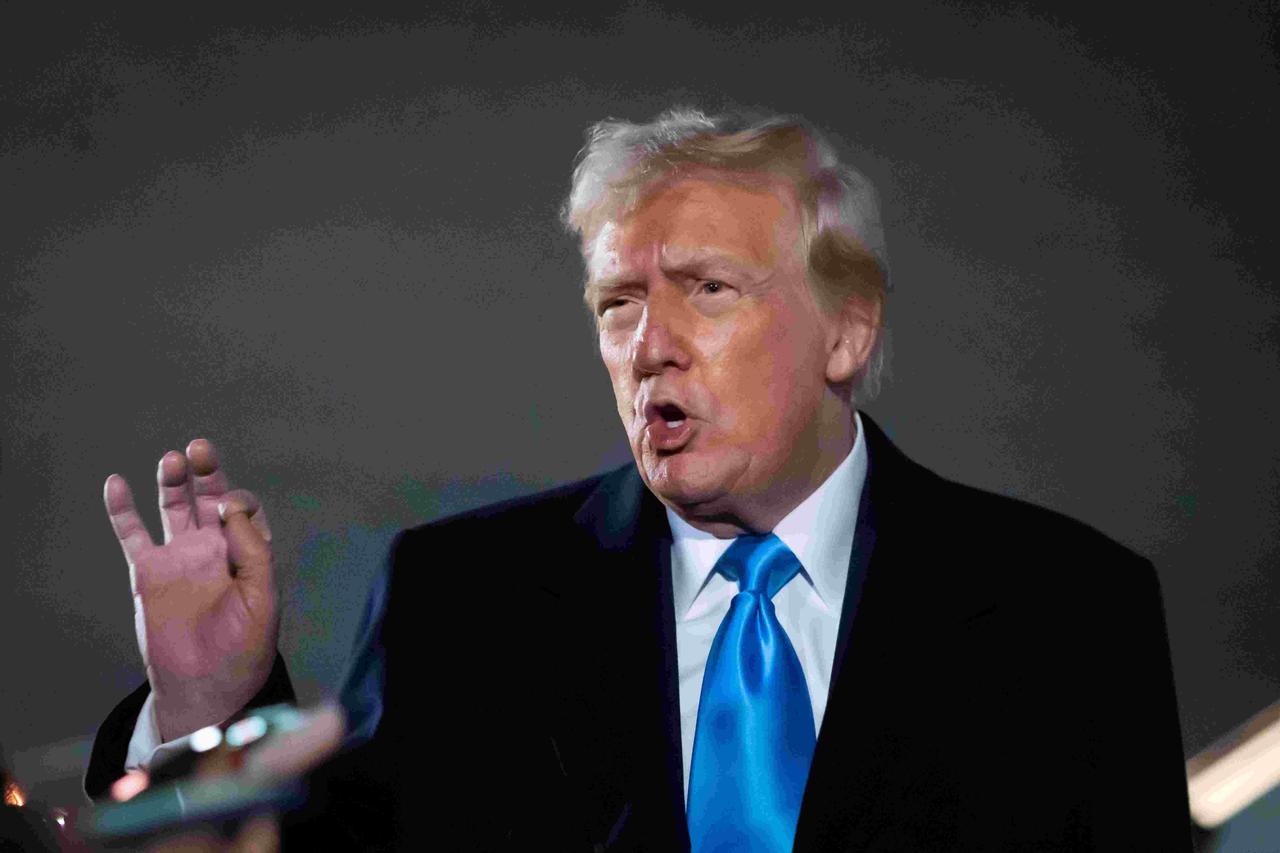 伊朗无人机刚被击落，美伊两边都不吭声，谈判却悄悄启动了

2月3号，波斯湾上空一