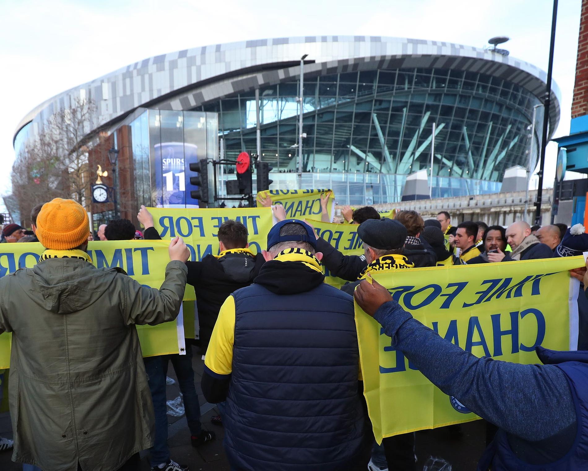 📰 卫报Jacob Steinberg专栏《热刺的氛围“毒”到连西汉姆都震惊：