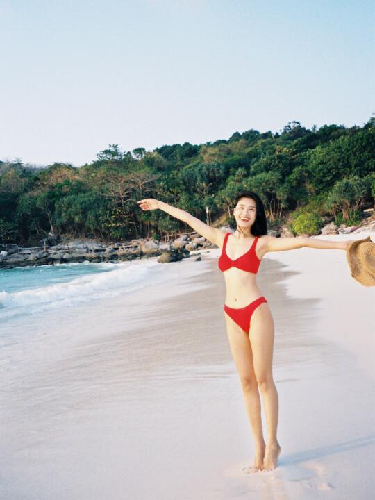 人嘛 不就是活在那几个瞬间🏖️🌴