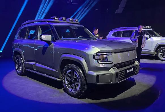深蓝G318发布，定位硬派SUV，尺寸超方程豹豹5，采用1.5T增程器和双电机的