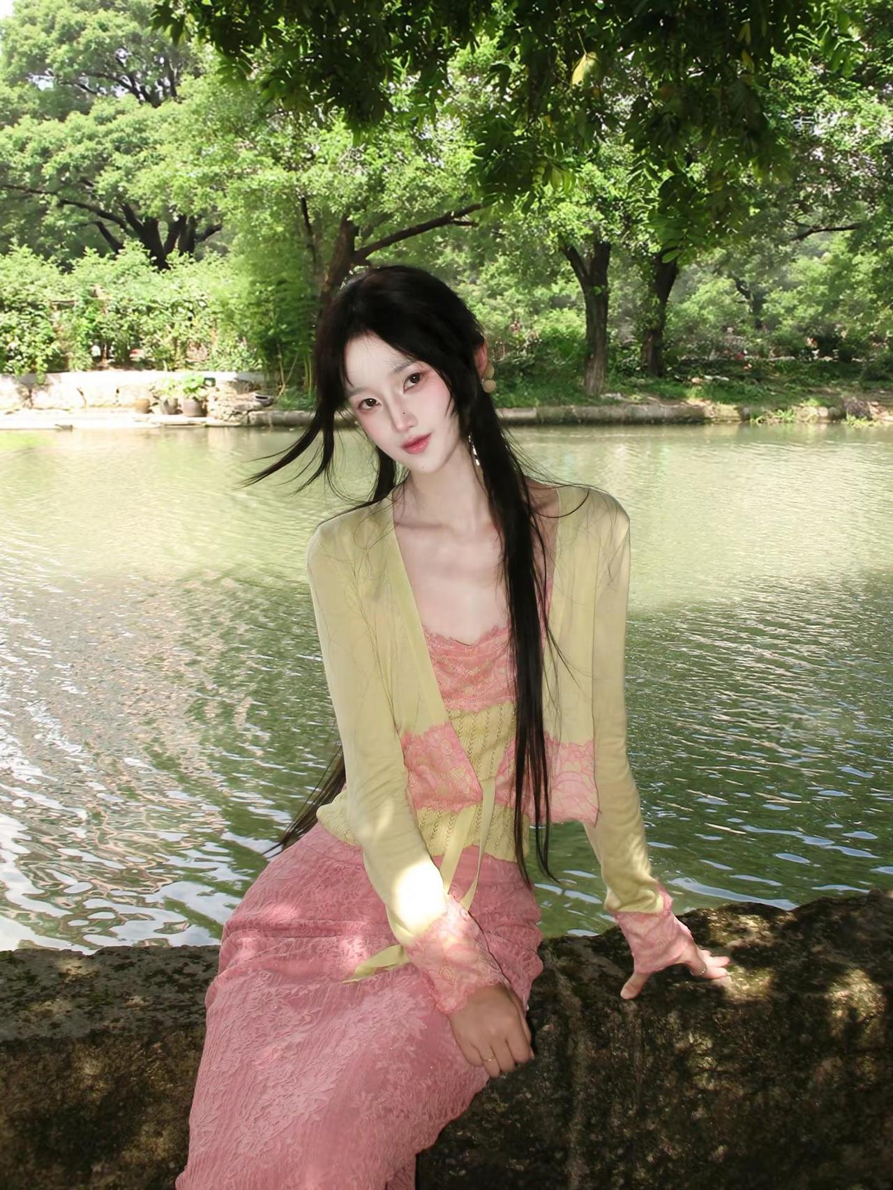 我见青山多妩媚 料青山见我应如是