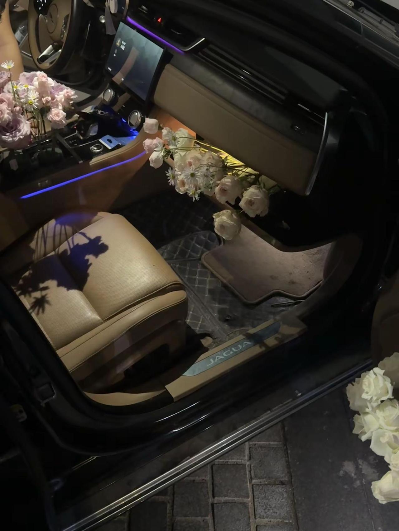 边走边悟 稳情绪 舍与得 有不顾一切的能力 也有及时止损的从容.古街ootd 古