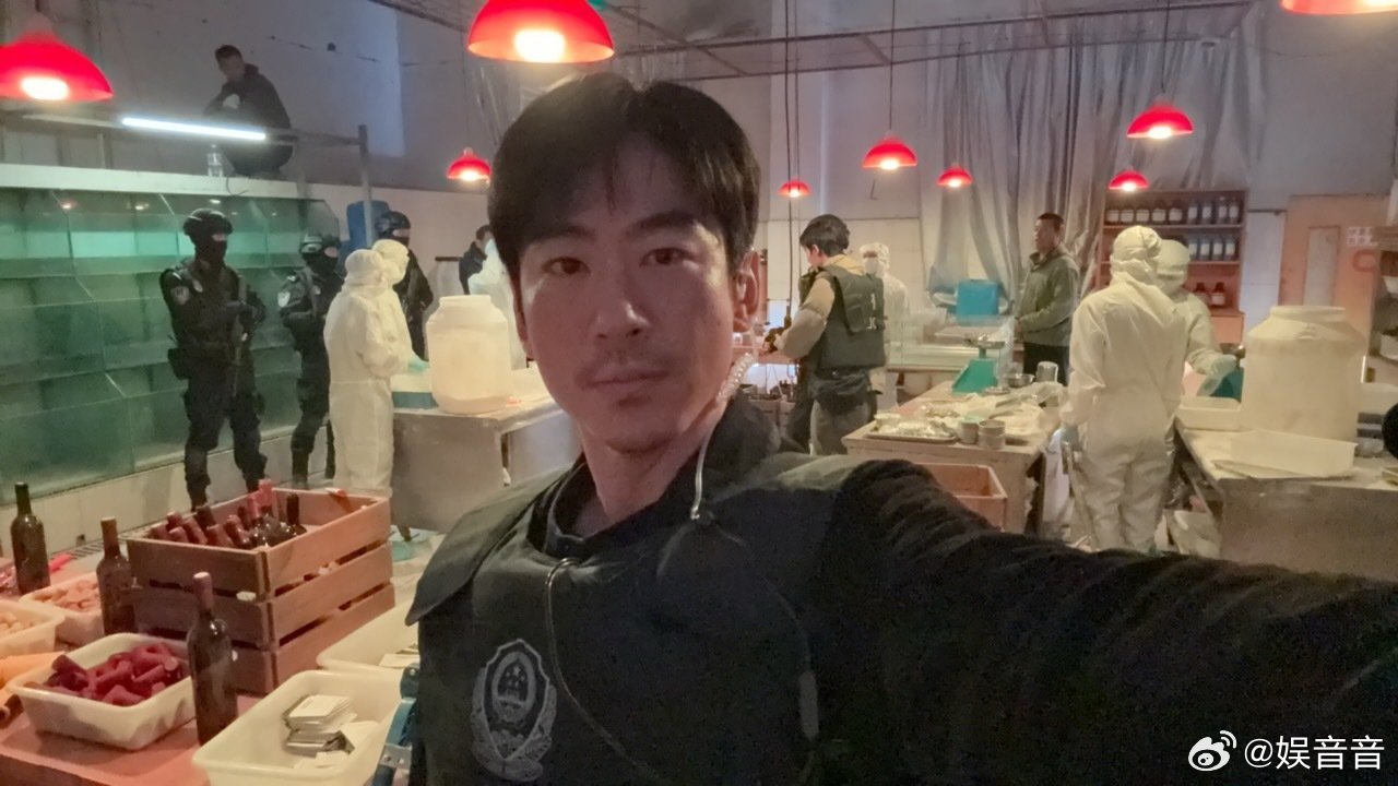 江奇霖你别演了我害怕 江奇霖的愤怒演技太有冲击力！《剥茧》里完美还原小说中韩烽的