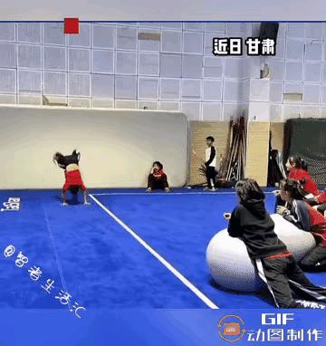 练武之人反应敏捷，为她点赞。