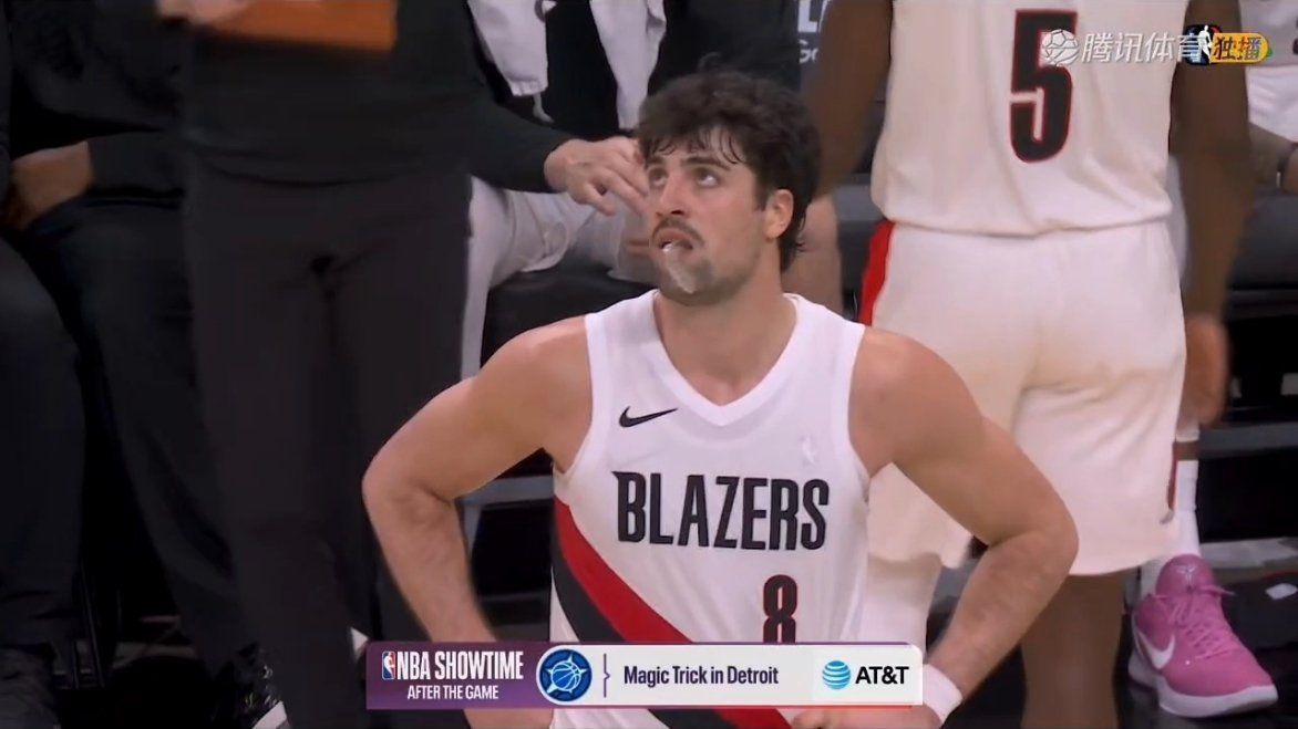 阿夫迪亚首场季后赛：30分10板5助（出场39分钟）开拓者vs马刺