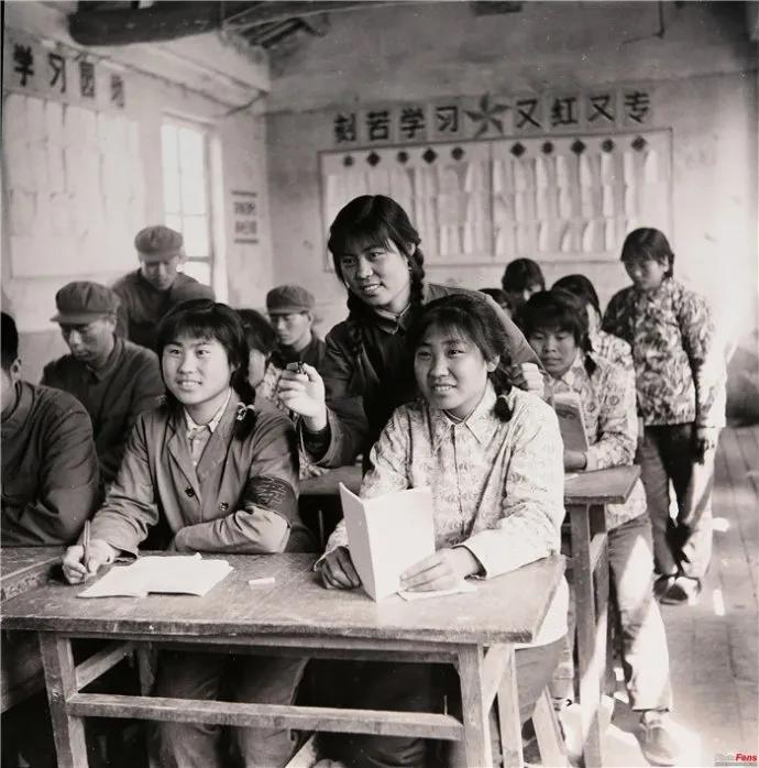 1979年，女知青梁晓娟为了回城，抛夫弃女。25年后，她在医院竟碰到农村前夫，就