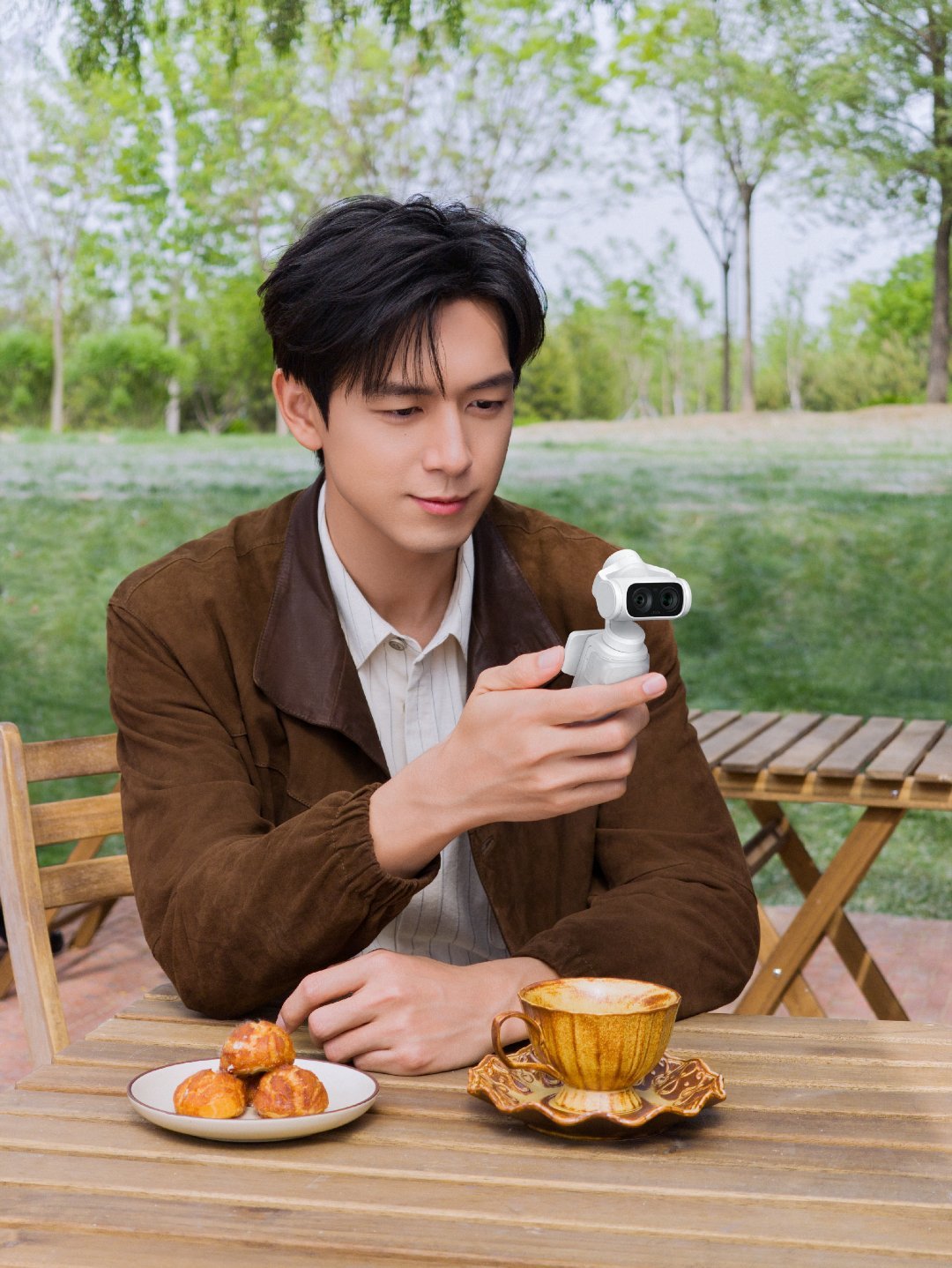 李现影石品牌全球代言人lx李现 8月4日  星期二  晴夏意正浓，莲叶如织。风是