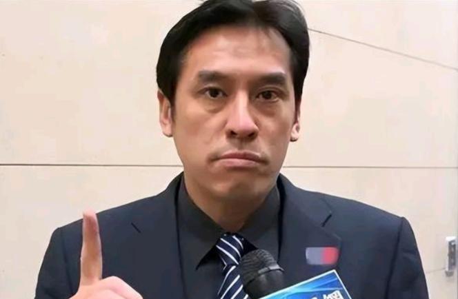 黄暐瀚又炒作 “台独” 旧论调！5 月 26 日，岛内评论人黄暐瀚再次公开发声，