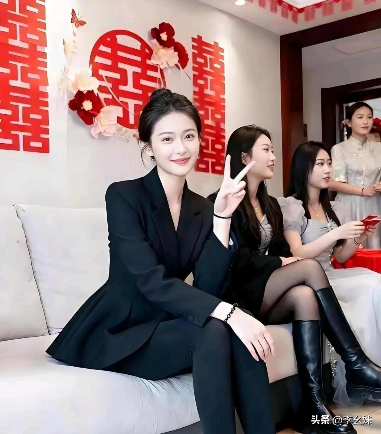 基因有多么强大，三姐妹共用一张脸，不知道新郎，平时会不会认错人