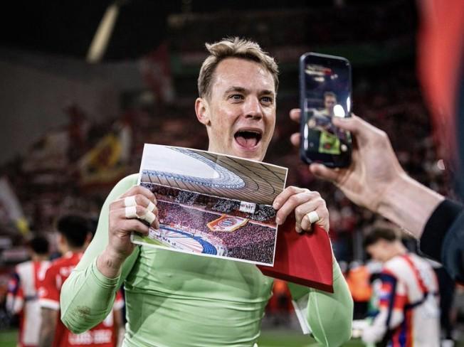 诺伊尔表示：“我很想念柏林。很遗憾这么久都没能打进德国杯决赛，因为我们都知道那是