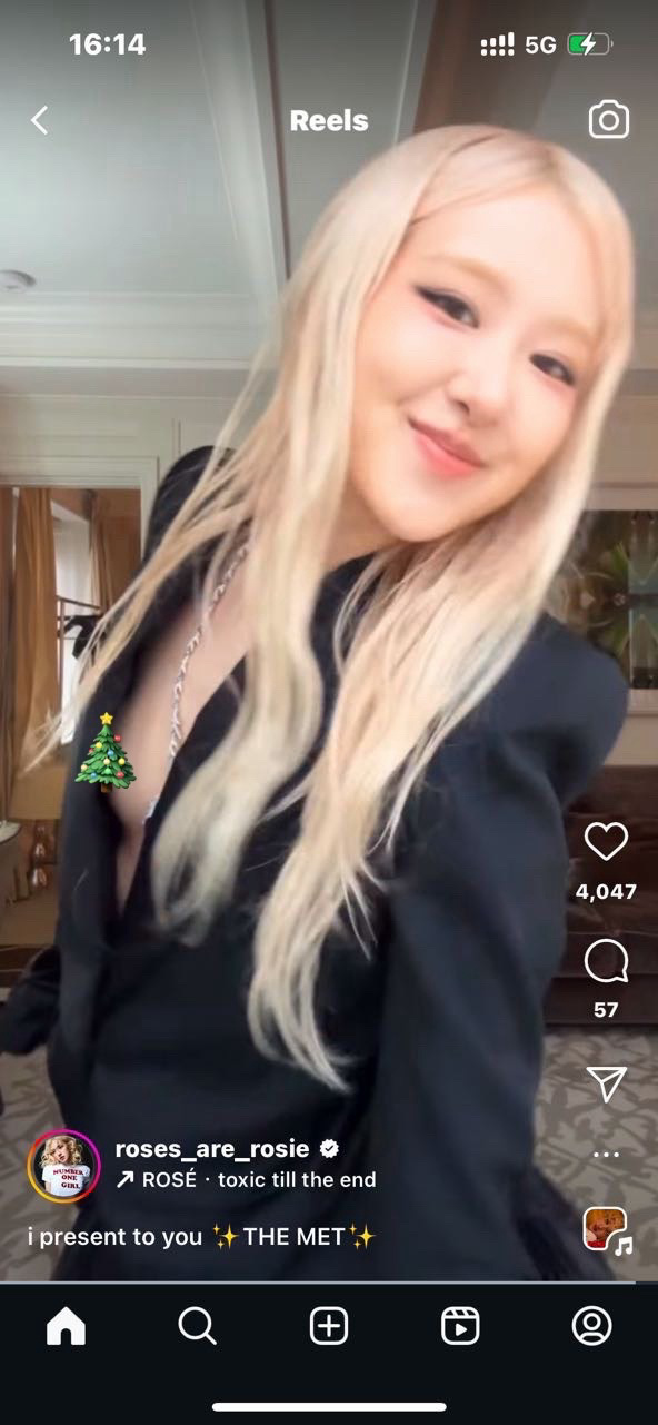 朴彩英 黑色西装和黑色大点jennie 看了被吓一跳 
