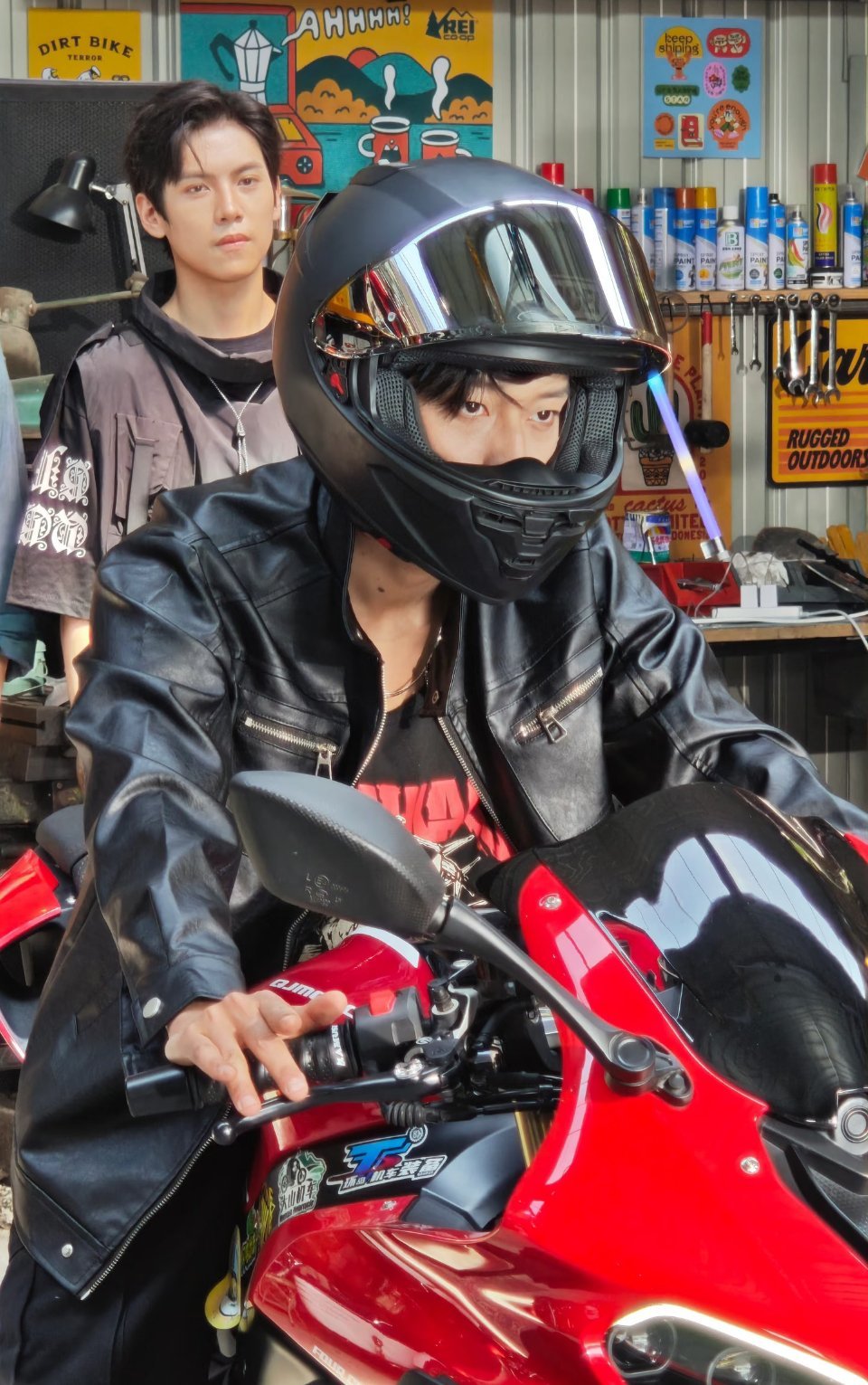 短剧演员鹿单东疑似家暴出轨不仅是肢体家暴，精神冷暴力，出轨甚至在其孕期相关阶段仍