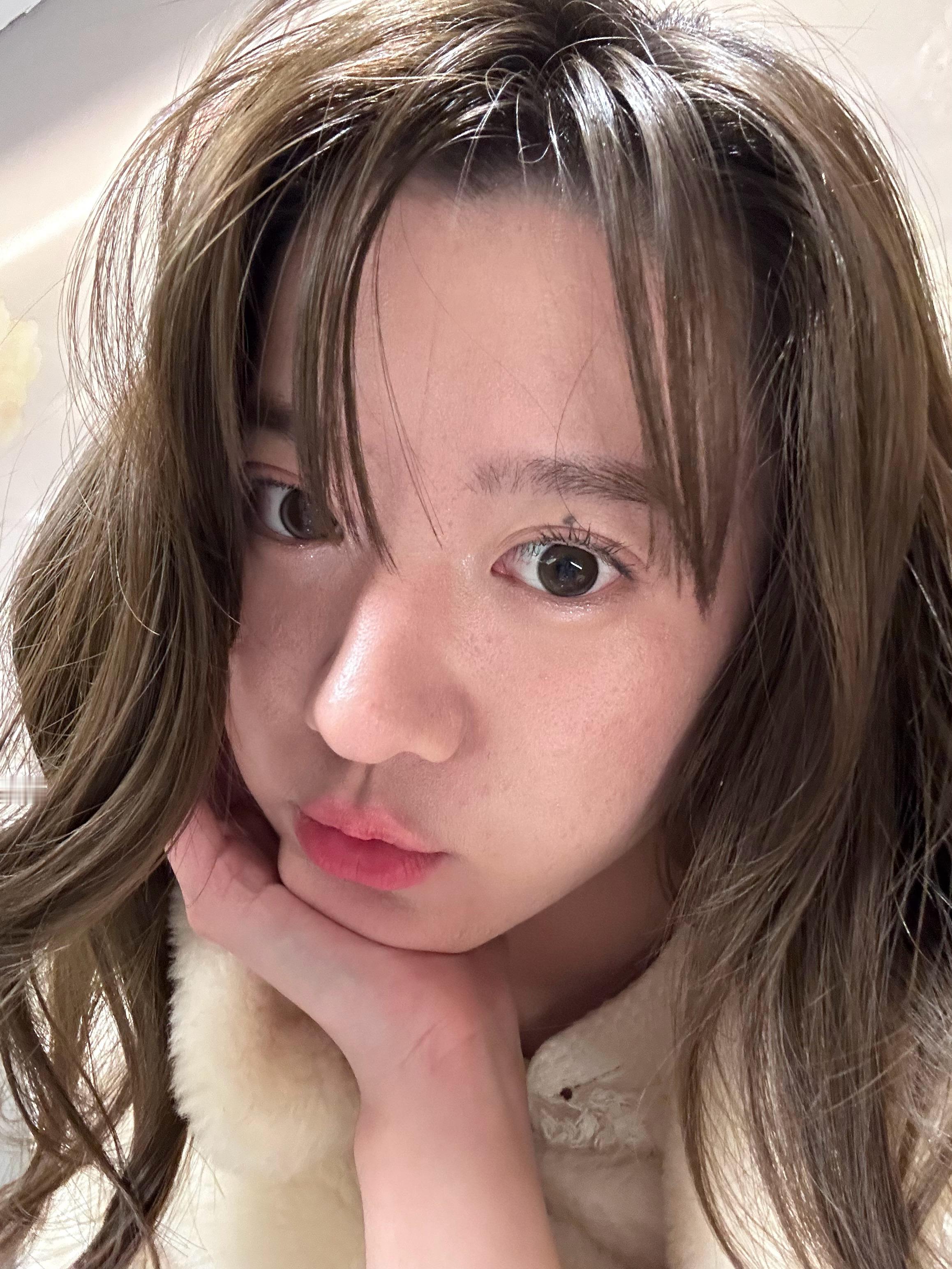 大家一定要快点签签证！⚠️年底了出去玩🎿的人特别多～本来跟朋友约16号的✈️结