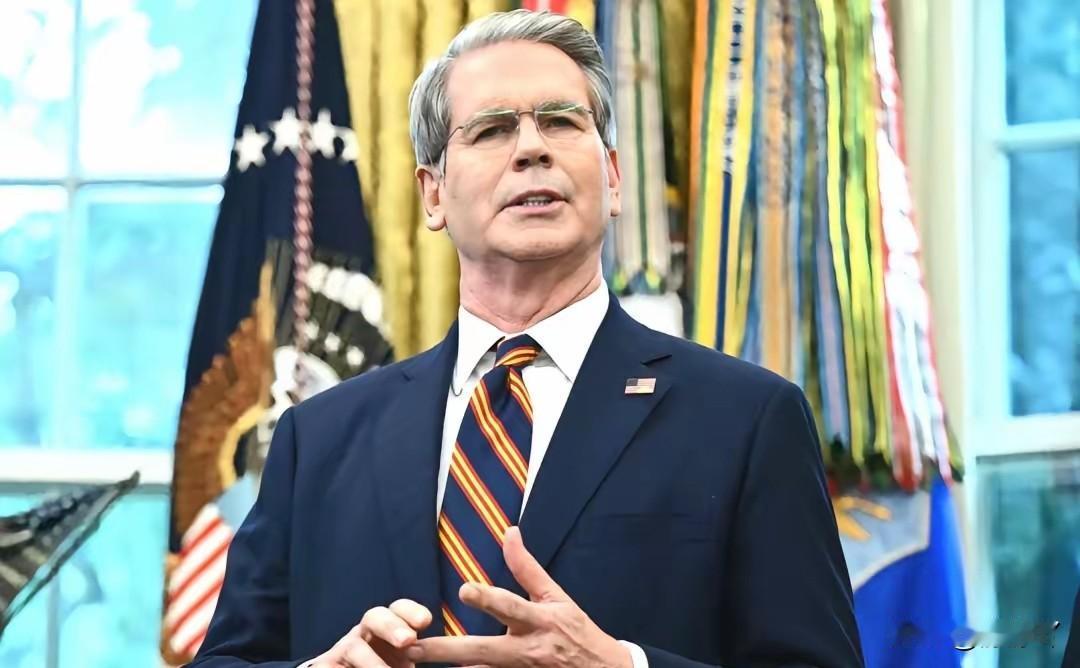 又是不加掩饰的威胁“打嘴炮子”。
​就在中美开启新一轮谈判之际，美财长贝森特又放