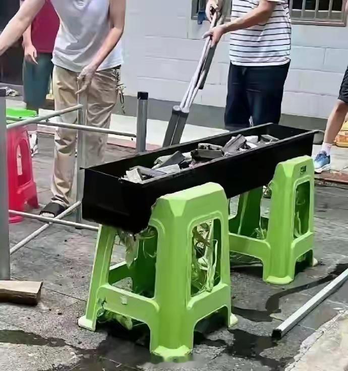 不知道是哪个大聪明的主意选它当烧烤炉架[允悲] ​​​