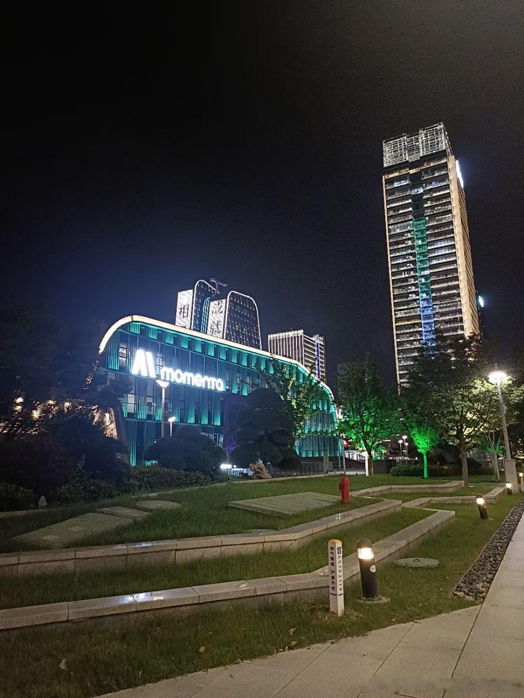 Momenta辟谣赴港IPO我去过一趟苏州，苏州这座城市正是因为:✓政府的前瞻规