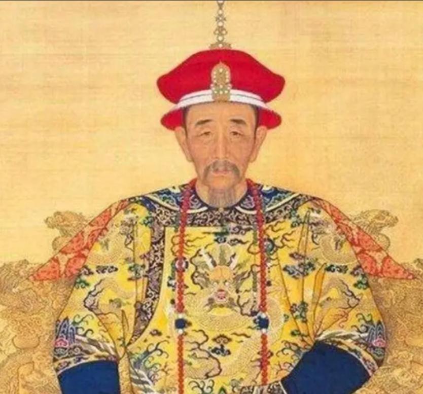 康熙与侍卫对弈中途离开，十五天后无意中发现侍卫尸体，心中愧疚难以自已
1698年