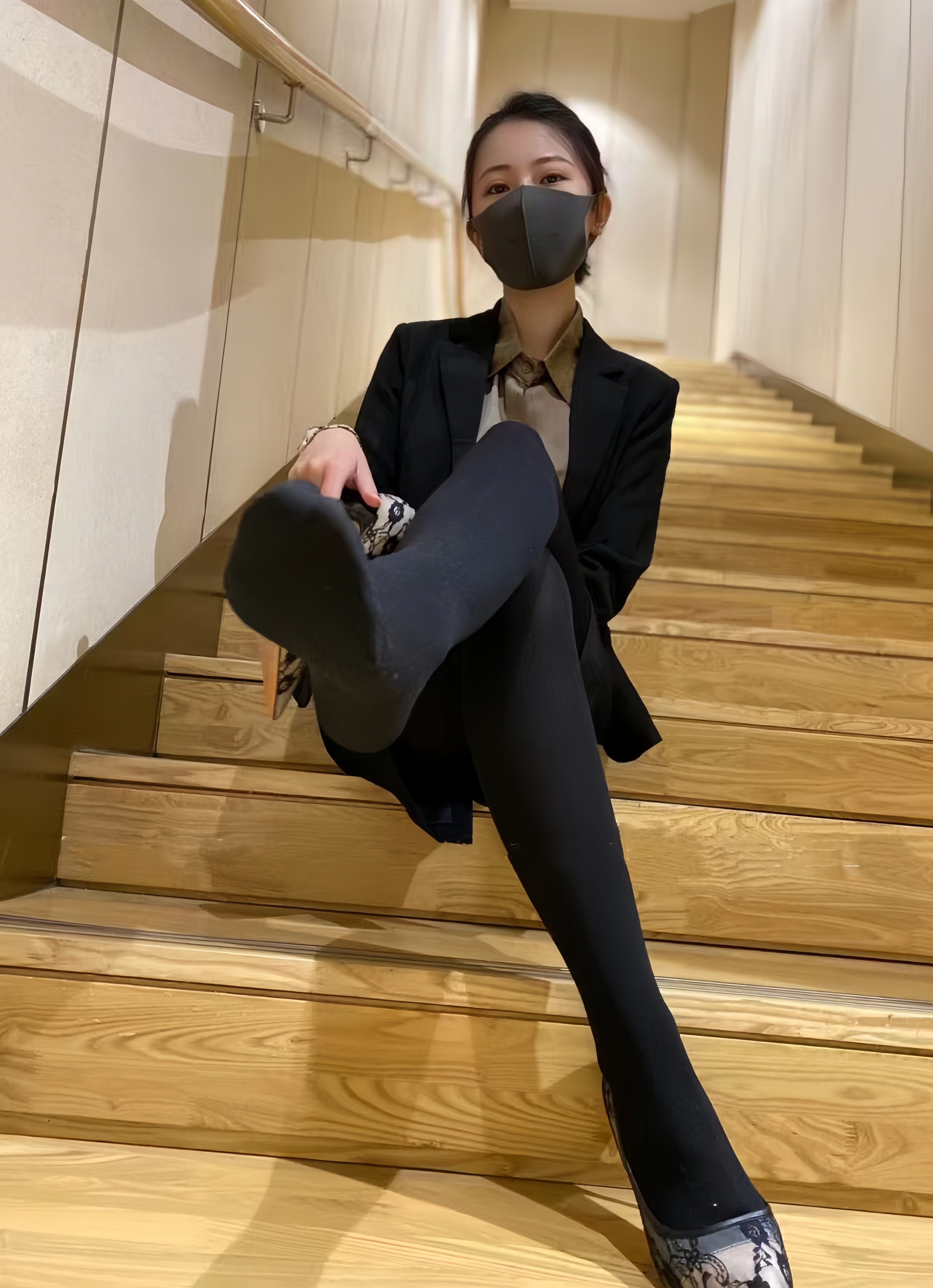 来个史诗级过肺 敢不[打call][打call]ootd ​​​