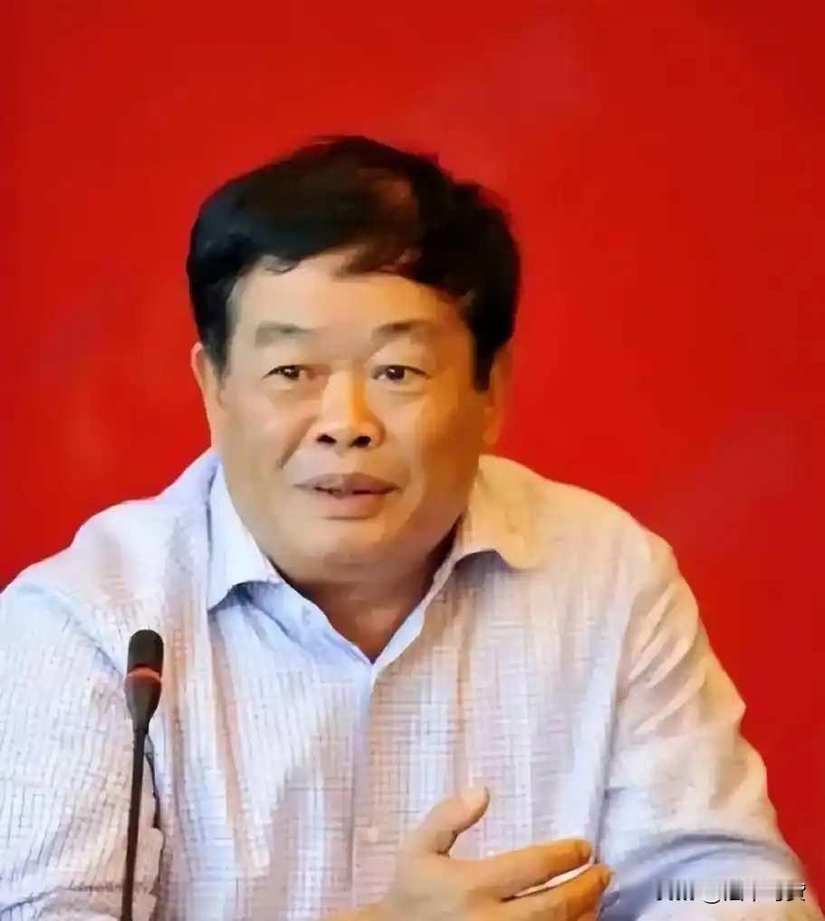 2013年，曹德旺想在美国买个8万平米的厂房，房东是个犹太人，开价2800万。曹