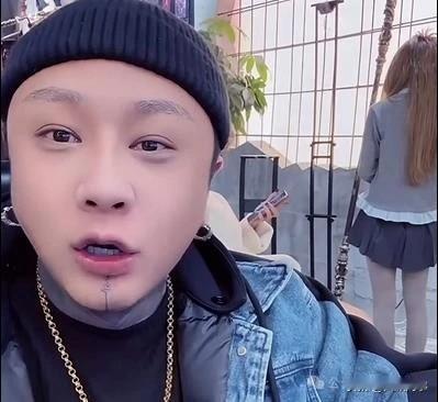 丈门棒棒萱吐槽方丈冒汗失败原因，就是要面子！

         “丈门”棒棒的