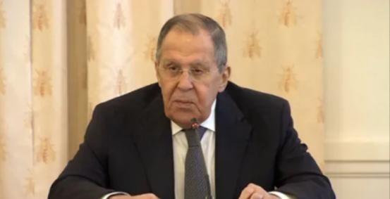 俄罗斯霸气！无视美国威胁，官宣对伊朗百亿军售大单，特朗普脸都绿了！


看看这国