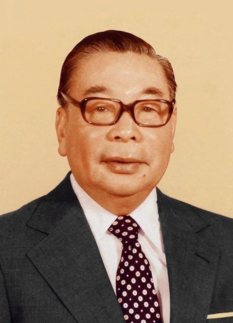 1987年7月14日，时任中国台湾地区领导人蒋经国发布“总统令”，宣布自‌198