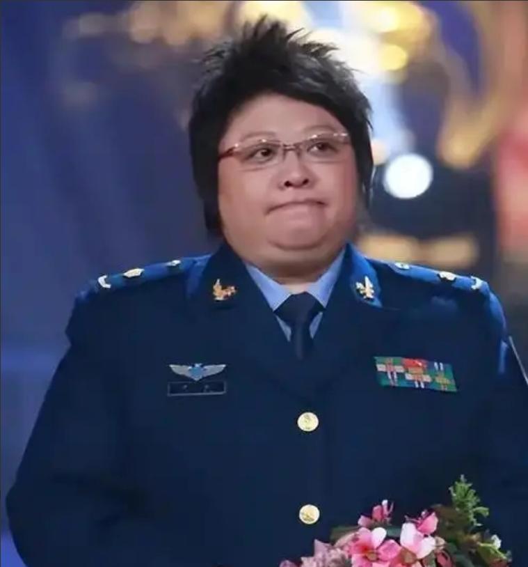 韩红让人别扭的地方，不在于她会不会唱，而在于她越来越像是在用资历说话，而不是用作
