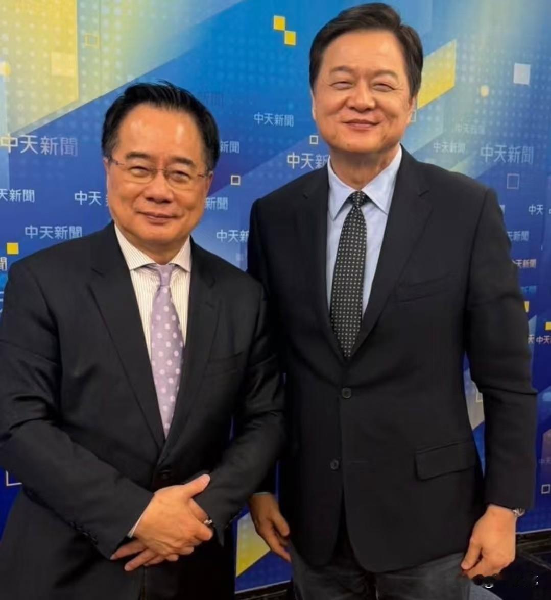 蔡正元真有面儿，连洪秀柱（前国民党主席）、旺旺集团蔡衍明董事长、台中市长卢秀燕、