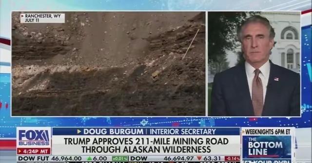 美国内政部长道格·伯格姆受访时称：“中国目前控制着 20 种最重要的稀土矿物的8