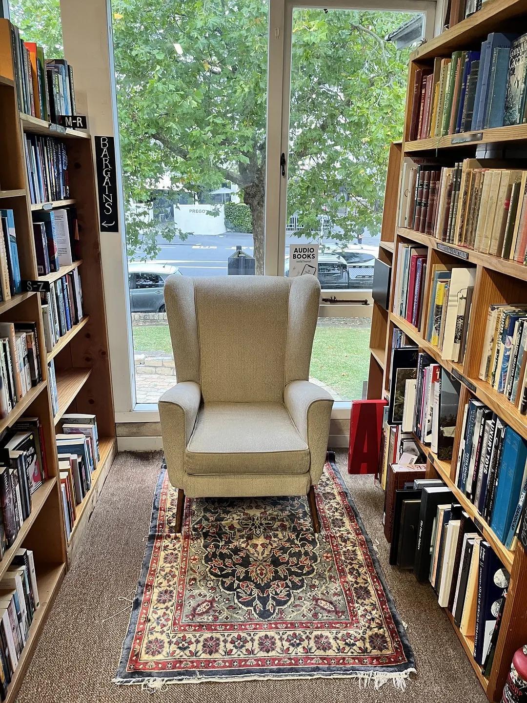 给35岁人力资源总监的7条清醒建议：

1. 别再只做“人事”，要做懂业务的人力