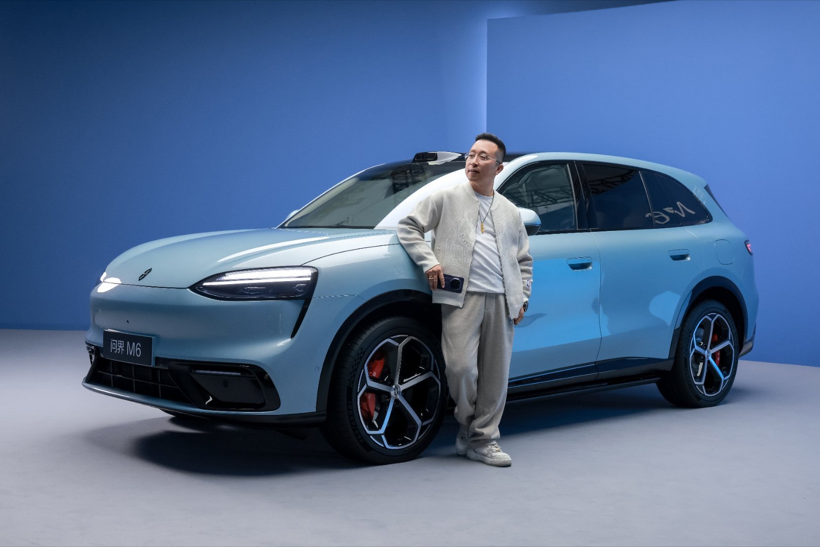 好产品，用户和数据自己会说话问界M6预售24小时订单6万 预售价26.98万元起