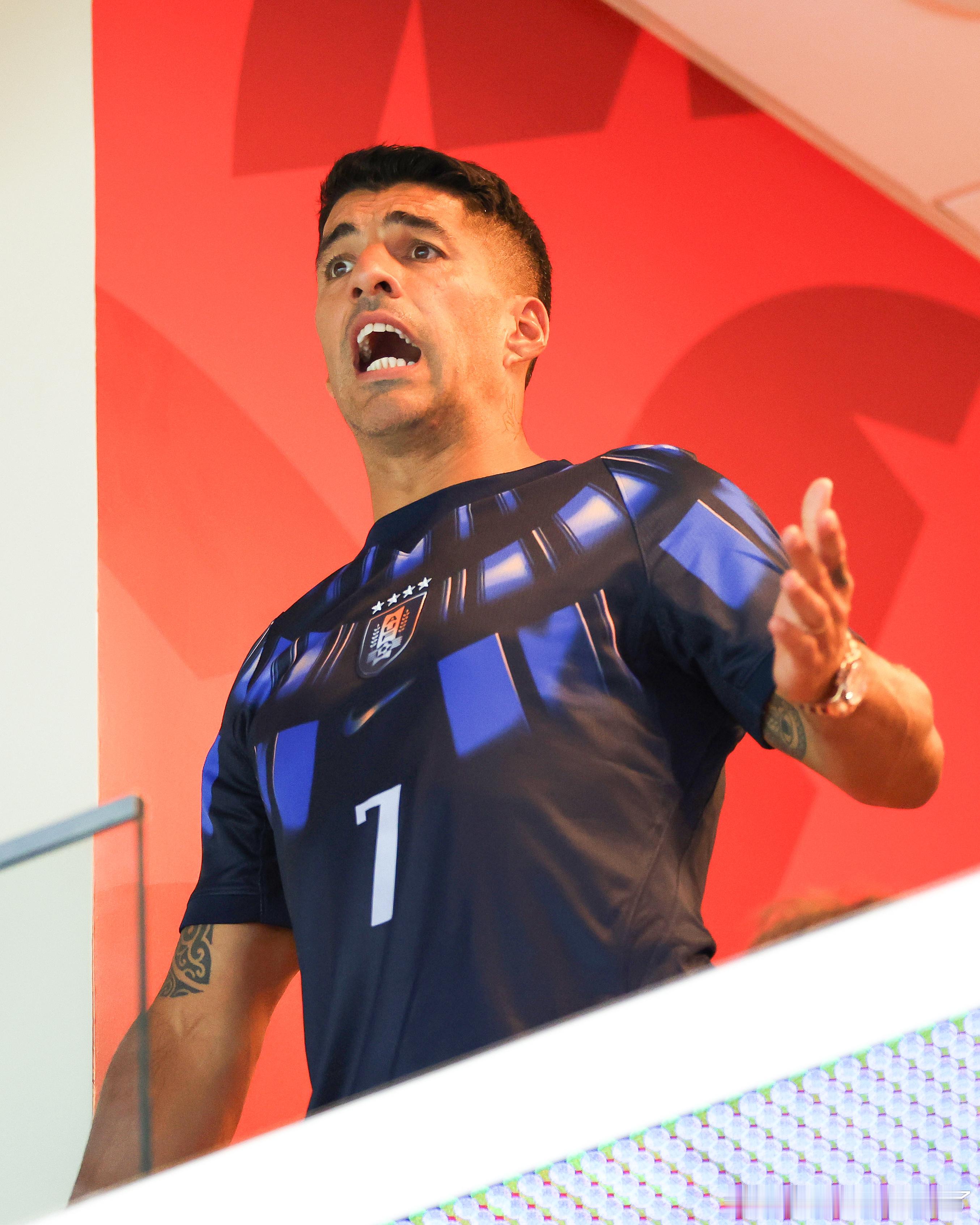 苏亚雷斯眼看着乌拉圭2-2被佛得角的表情 2026年世界杯