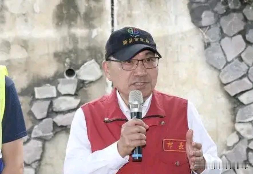 既不怎么支持李四川，也不怎么支持蒋万安，侯友宜避谈是否上凯道

台岛毒油事件持续